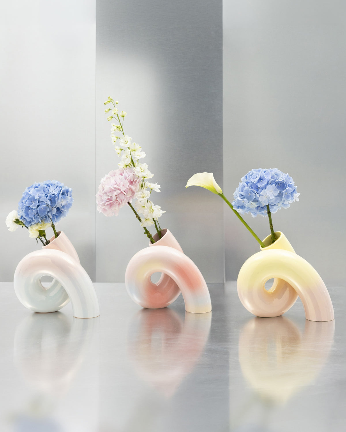 MaM x Ju Schnee Vase L rosa hellblau