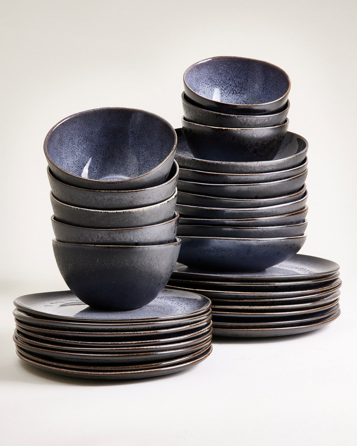 Areia - Tableware set classic black 32 pieces