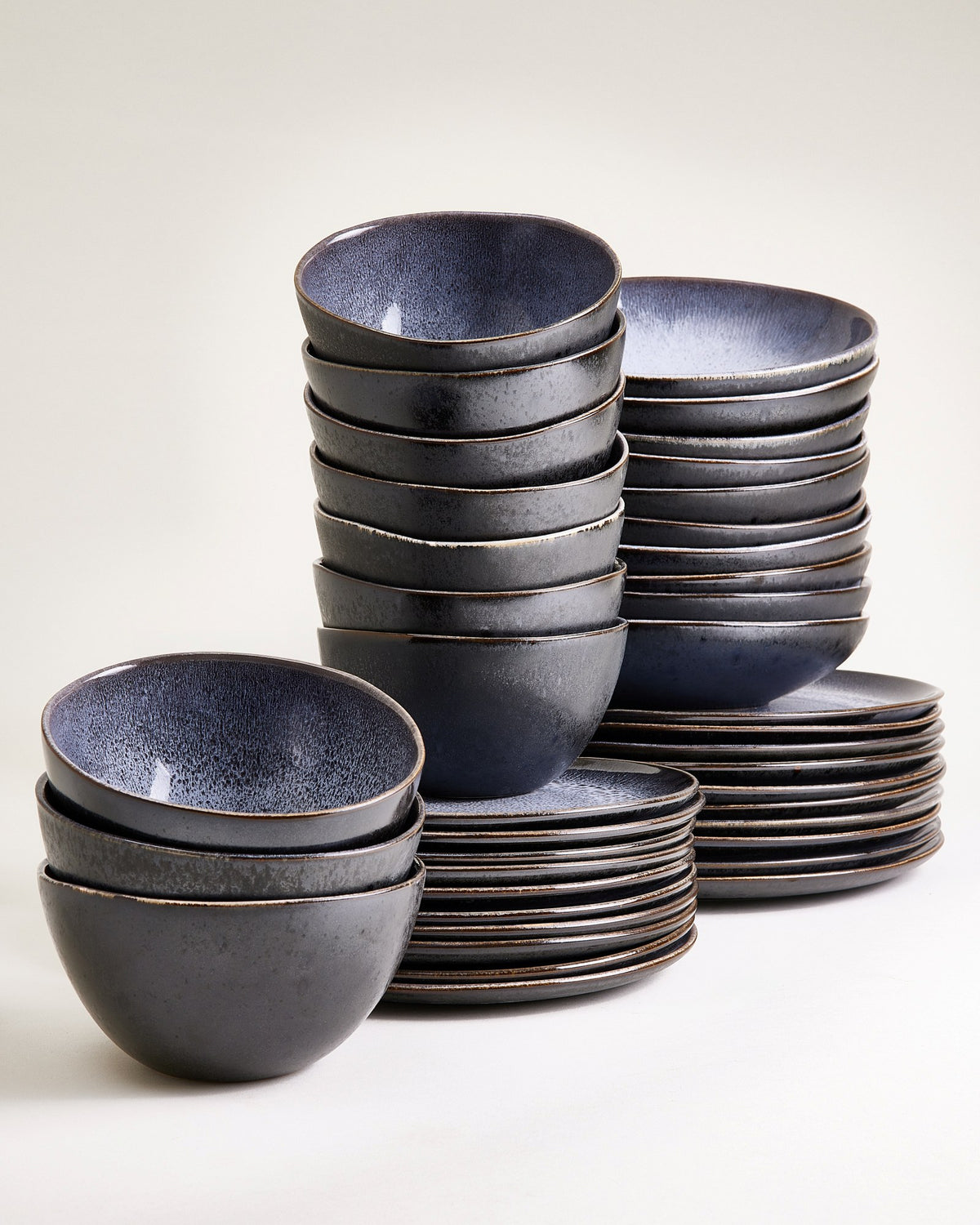 Areia - Set di stoviglie classico nero 40 pezzi