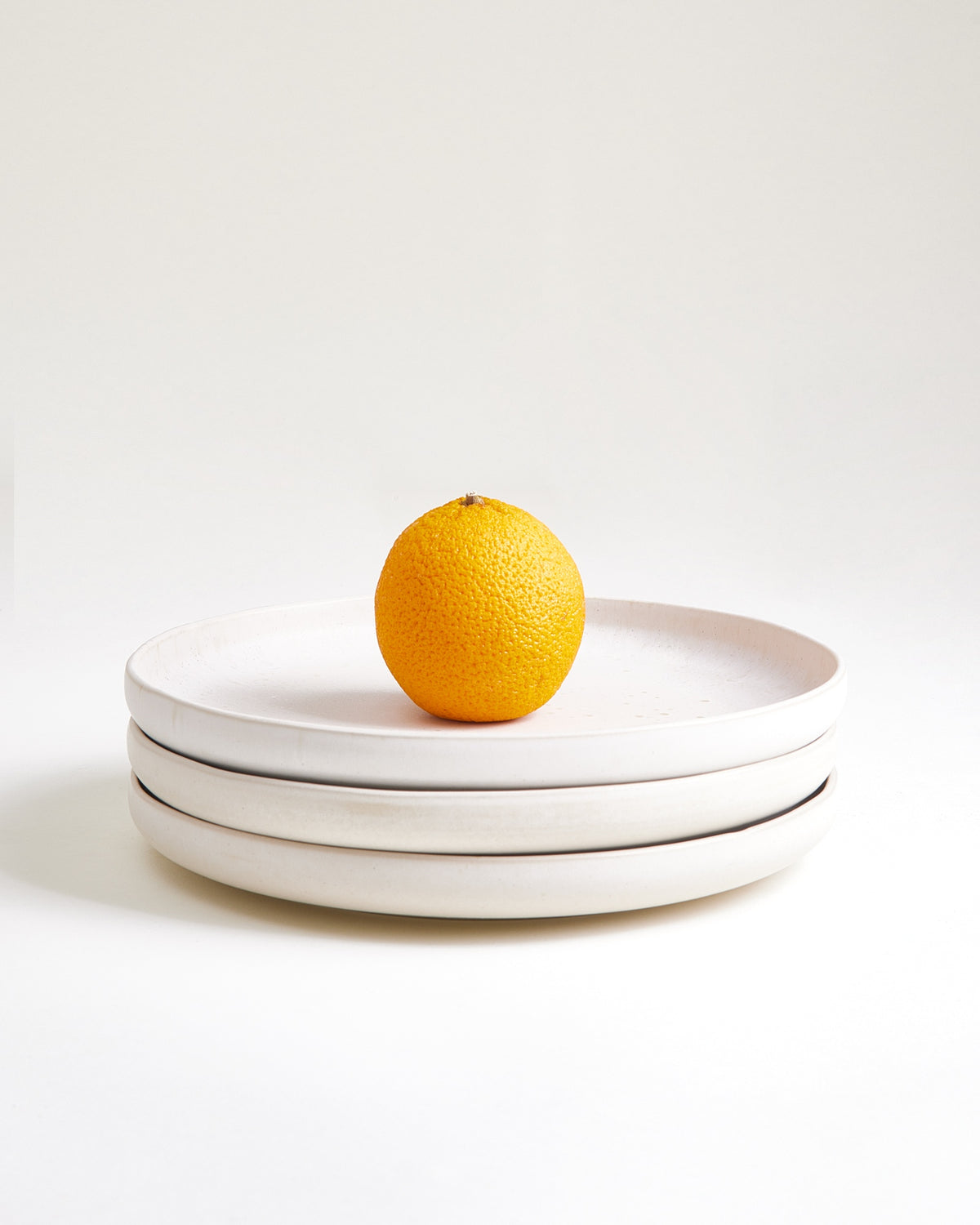 Sintra - Large plate modern sand
